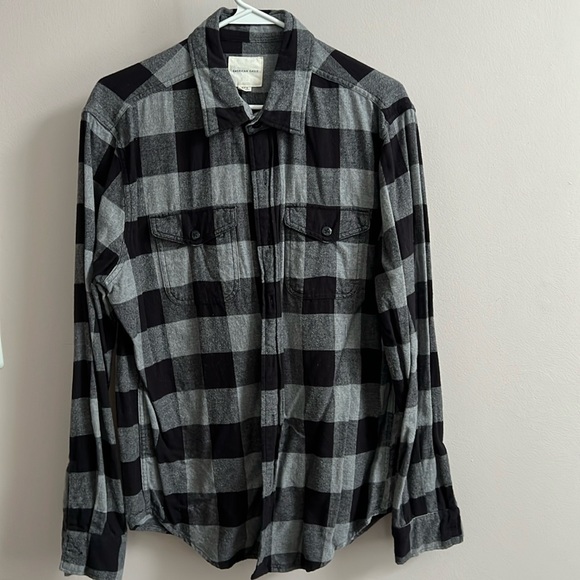American Eagle Outfitters Other - American Eagle, Men’s flannel long sleeve! Medium, Black and gray